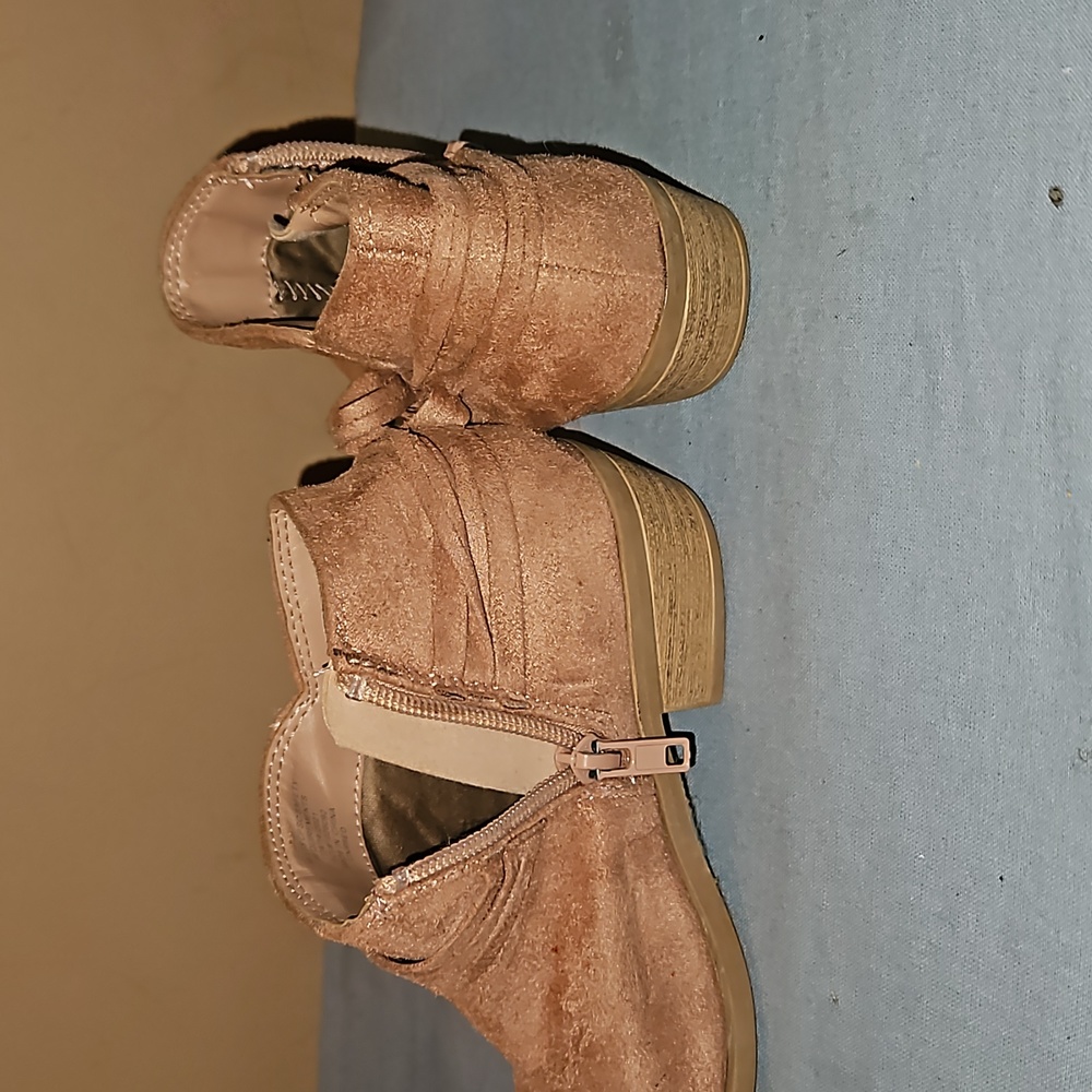 Shoes - Picture 3 of 3